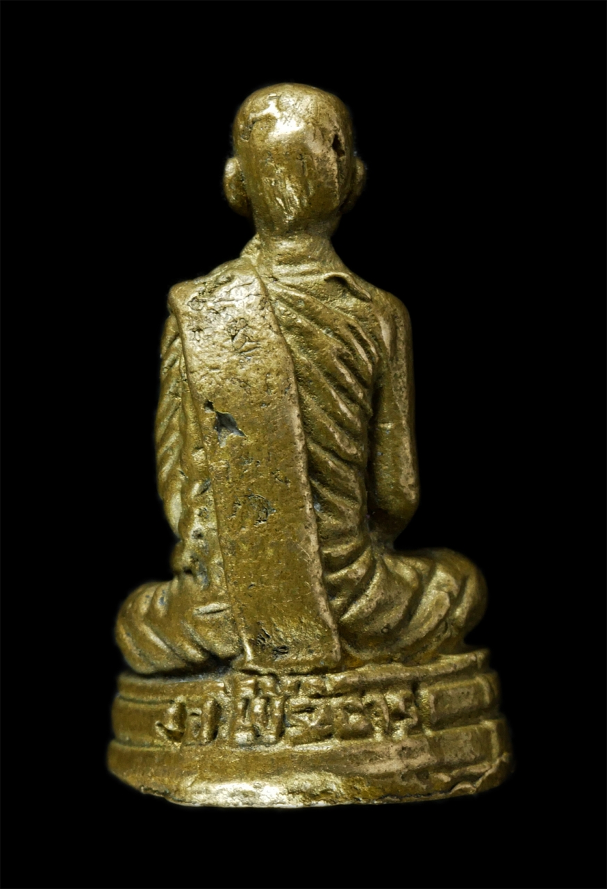 2569-03-02 (105)p.jpg - รูปหล่องพระเกจิ จ.พิจิตร เนื้อทองผสม | https://kamulet.in.th